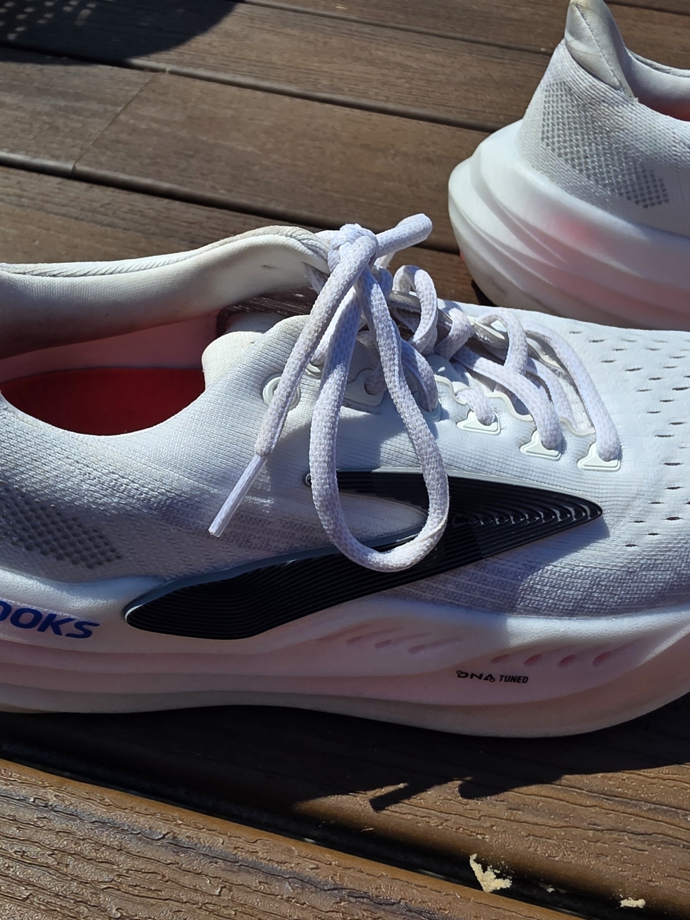 Brooks Glycerin Max Women’s White Running Shoes with Black Logo and Pink Accents - Picture 5 of 6